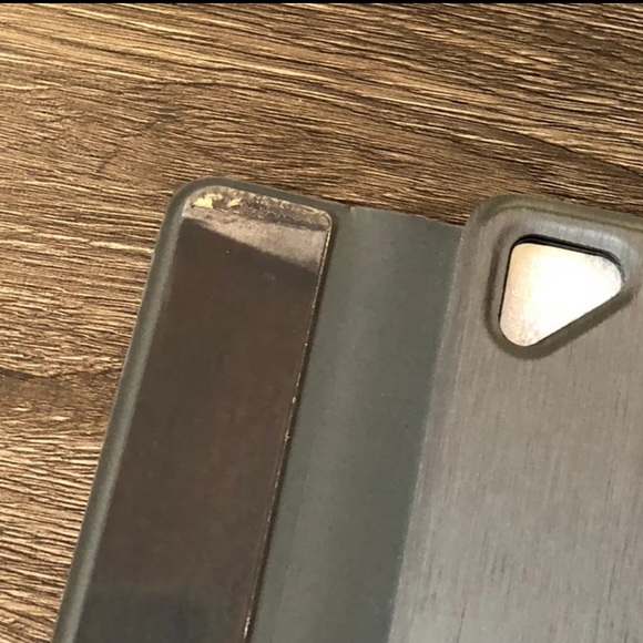 Tablet Keyboard Case - Picture 4 of 7